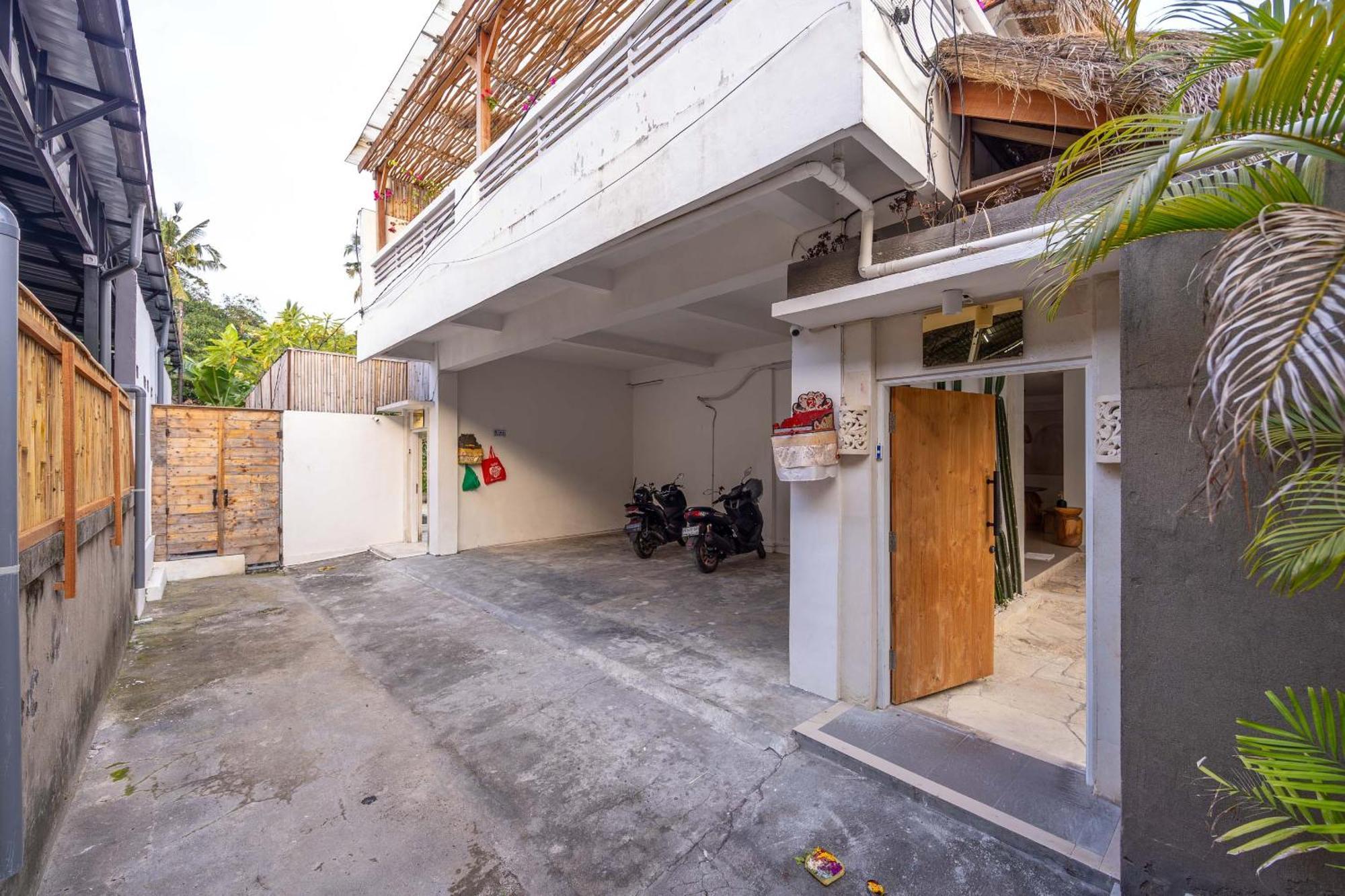 Turan Casa Auri Seminyak Exterior foto